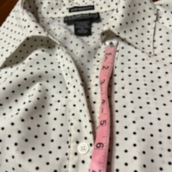 Very Pretty White and Black Polka Dot Blouse -M - Picture 10 of 16